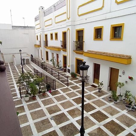 Sherryflat Neira - Parking Jerez de la Frontera Exterior foto